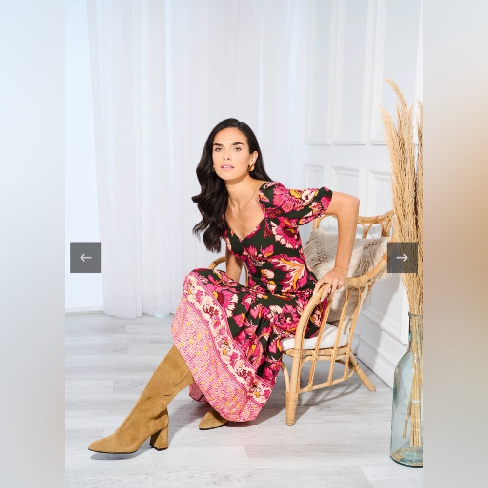 ADRIANNA BY ADRIANNA PAPELL
Floral Print Maxi Dress With Puff Sleeves